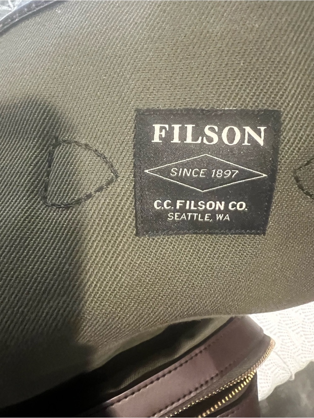Filson Rugged Twill Large Rucksack - Picture 2 of 3